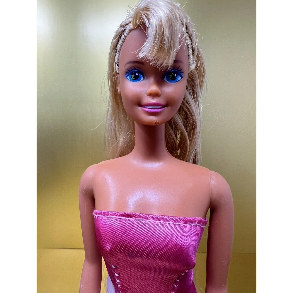 Vintage Barbie Doll 1976 Mattel With Long Blonde Hair‎ and Blue Eyes Pink Dress